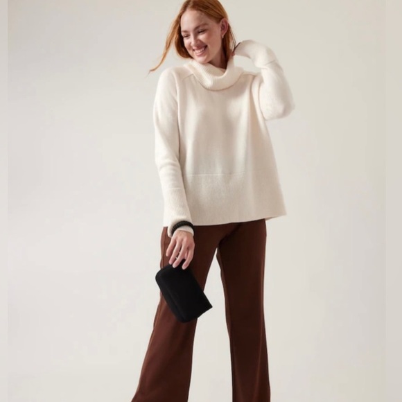 🎁NWT Athleta Alpine Turtleneck Sweater Size M - Picture 14 of 14